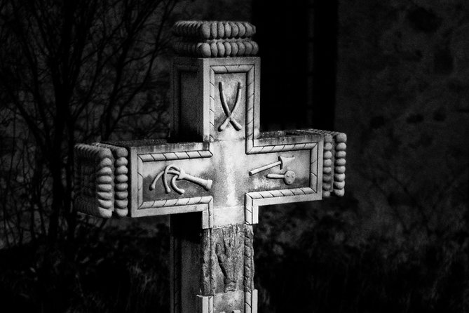 Legends Tour in Cuenca - Torre Mangana: The 17th-Century Witchcraft Atmosphere