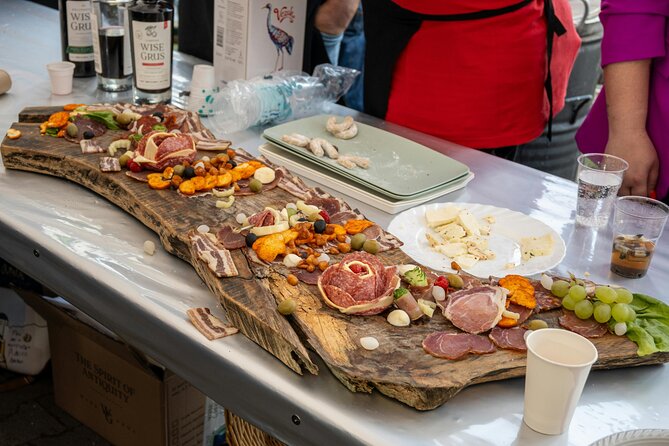Local Tapas, Beer and Wine Tour of Madrid All Inclusive - Plaza Mayor: the stop you will remember for the squid sandwich
