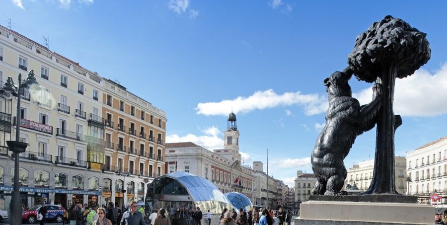 Madrid: 1.5-Hour City Highlights Guided Walking Tour - Meeting Up at Monumento a San Pedro by the Royal Palace