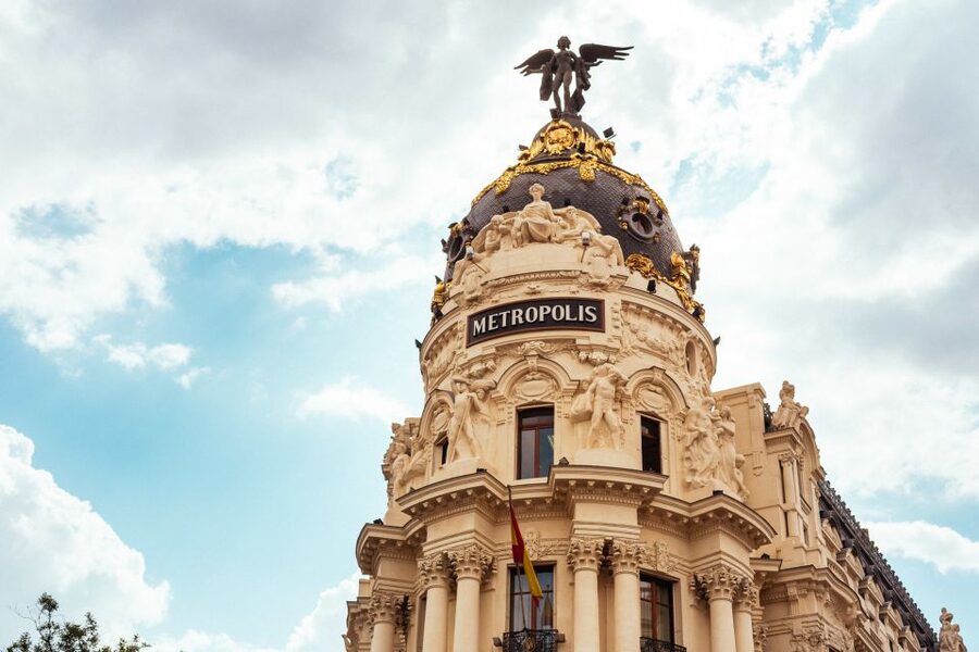 Madrid: 1.5-Hour Private Kick-Start Tour with a Local - Meeting at Isabel II, then getting your bearings fast