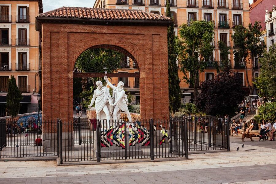 Madrid: 2-Hour Private City Tour Off the Beaten Track - The private guide effect: conversations, pacing, and access