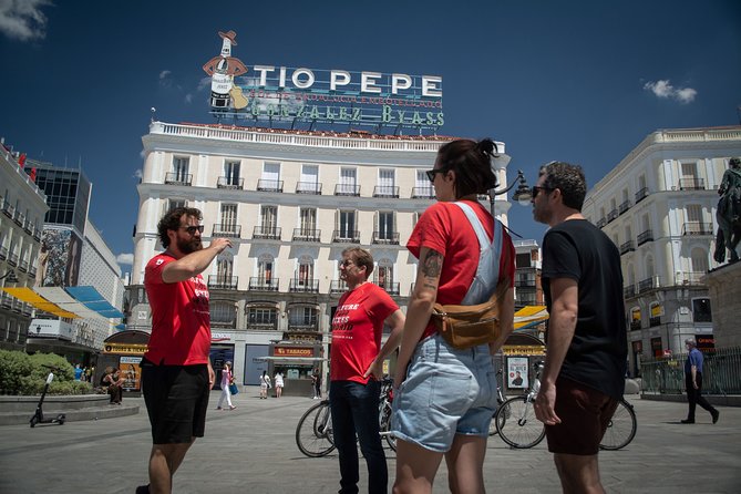 Madrid: 3 hour Guided Highlights Bike Tour with Optional Tapas - Guides, Safety, and the Little Things That Keep It Fun