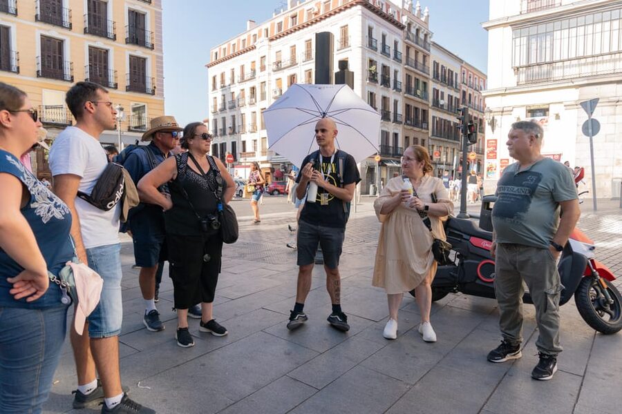 Madrid: Afternoon Royal Palace and Almudena Cathedral Tour - Inside the Royal Palace, more than 3,400 rooms worth of royal drama