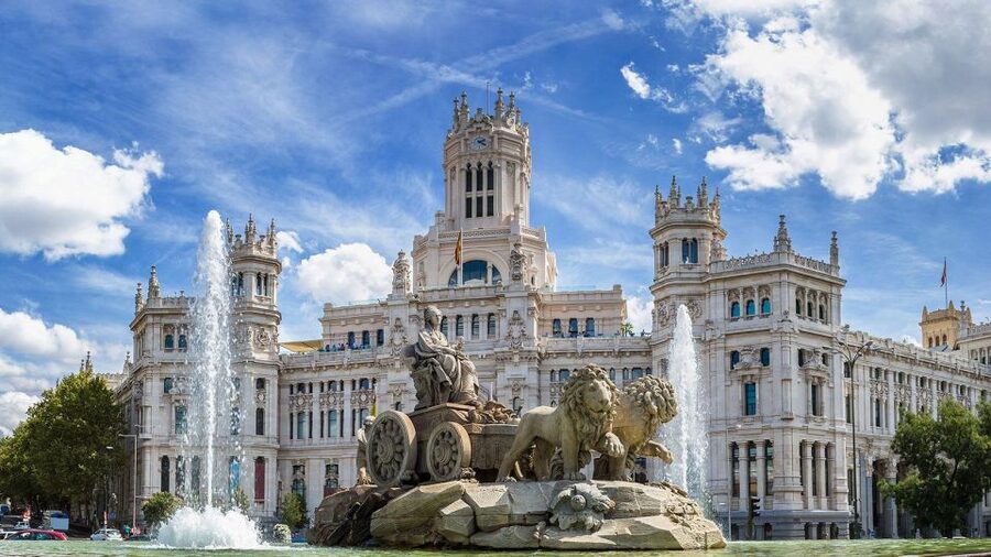 Madrid Audioguide - TravelMate app for your smartphone - What you are really buying: a Madrid guide you control