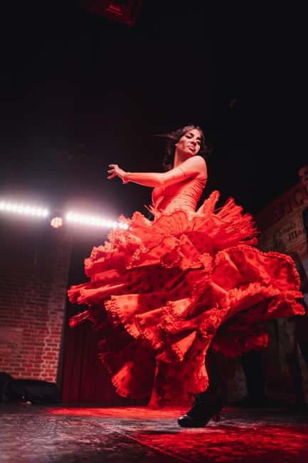 Madrid: Authentic Flamenco at Flamenco de Leones with drink - Where You Enter: The Carriage Passage Detail You Should Not Miss