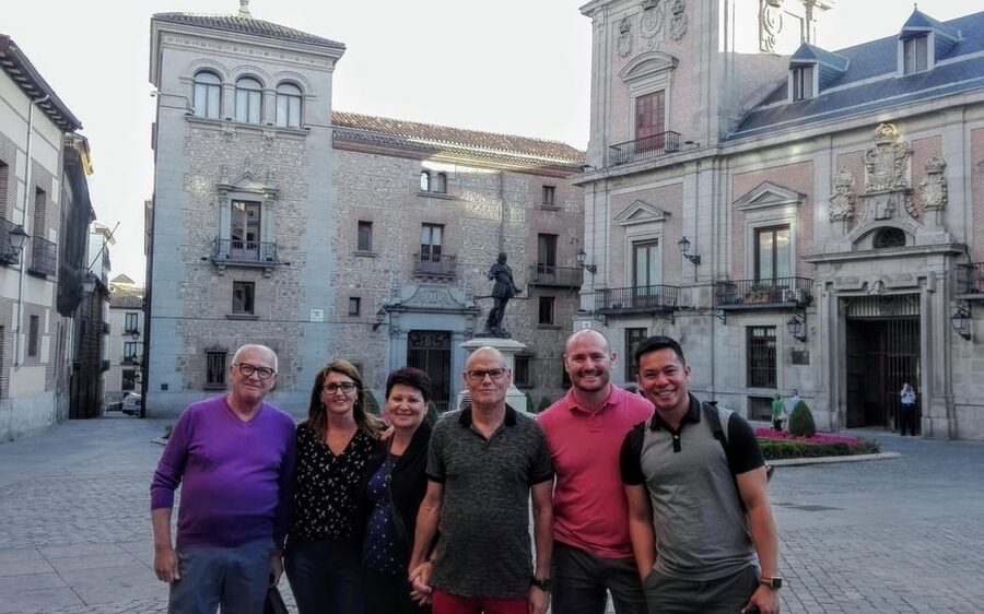 Madrid: Authentic Tapas Evening Tour with a side of History - Drinks included: wine, sangría, beer, and those herbal chupitos after dinner