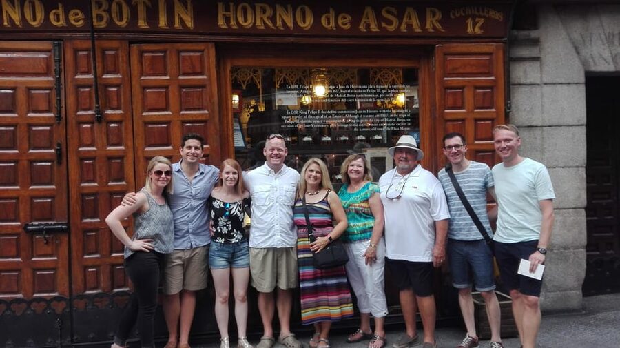 Madrid: Authentic Tapas Evening Tour with a side of History - Starting at Plaza Isabel II: meeting point, first vibe, and timing you can trust