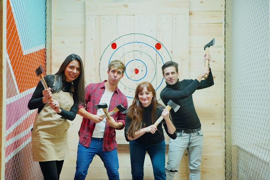 Madrid: Axe Throwing Challenge - Who should book this, and who might not love it