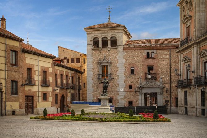 Madrid by Night: Tapas Crawl, Local Drinks & Hidden Gems - Key highlights to look for