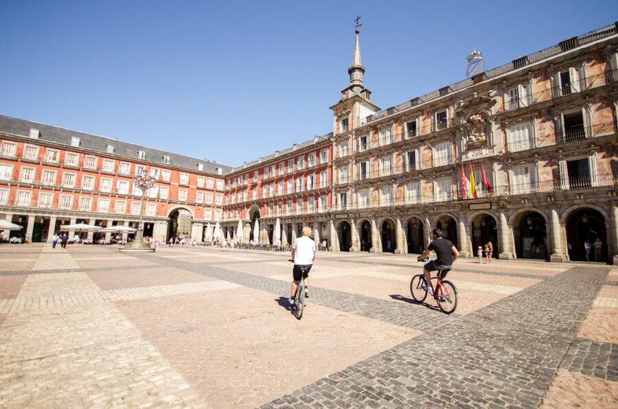 Madrid City Guided Bike/E-Bike Tour for Small Groups - Retiro Park by bike: the pause that makes the whole ride feel worth it
