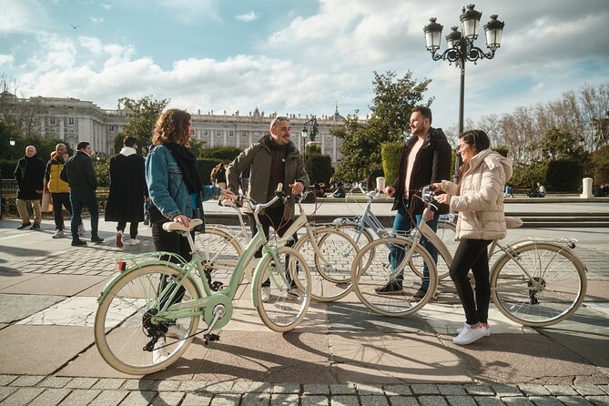 Madrid: City Highlights Guided Vintage Bike Tour - Why a 3-Hour Bike Loop Works for First-Time Madrid