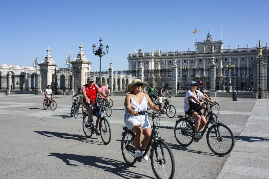 Madrid: City Highlights Private Bike Tour - Paseo del Prado, Neptune Fountain, and the Prado Area Without the Museum Overload