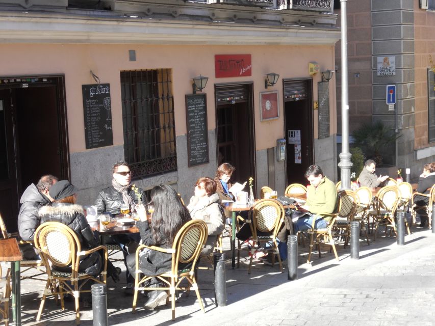 Madrid City Tour: Culture and History - San Gines Monastery to the Royal Palace area: context in motion