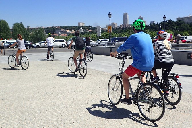 Madrid City Tour | Regular Bike or E-Bike | Reduced Groups - Why bike sightseeing fits Madrid (and not just in theory)