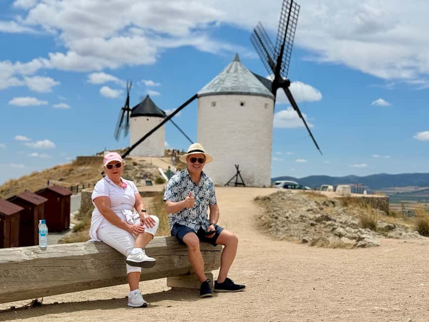 Madrid: Consuegra Molinos del Quixote Tour - Stop in Plaza de España: Breakfast Time and Local Atmosphere