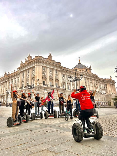 Madrid Downtown Segway Tour - Training and first minutes at the Calle Escalinata 10 shop