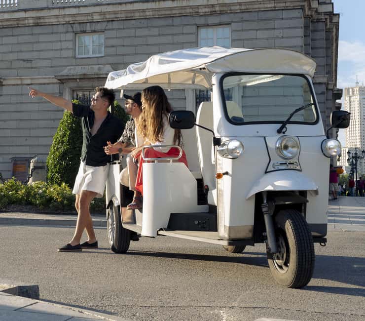 Madrid: Eco-Friendly, Private, and Unique Tuk Tuk Experience - Electric tuk tuks in Madrid: why this style of sightseeing works
