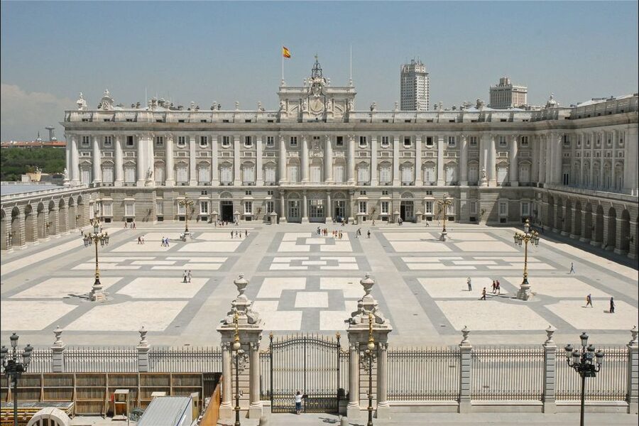 Madrid: El Prado Museum and the Royal Palace Guided Tour - Why the Prado and Royal Palace pairing makes sense