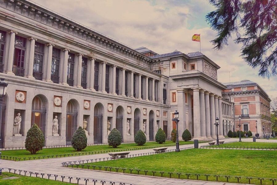 Madrid: El Prado Museum and the Royal Palace Guided Tour - Entering the Prado Museum with skip-the-line access