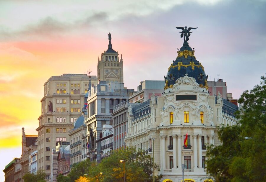 Madrid: El Retiro Park & City Sightseeing Audio Tour - Before You Go: Download Early, Charge Up, and Make Space on Your Phone