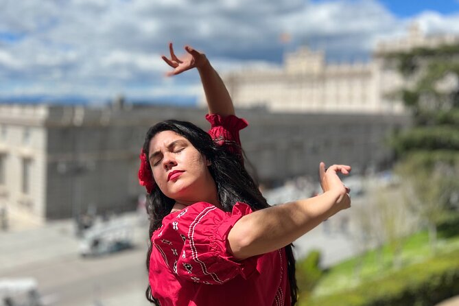 Madrid Essential: Historic Center, Plaza Mayor & Royal Palace - Practical timing and packing tips for this route