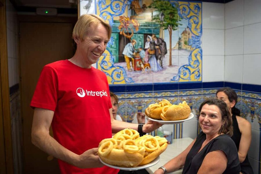 Madrid: Evening Tapas Tour with 5 Delicious Stops & Drinks - Why This 4-Hour Tapas Walk Fits Madrid Perfectly