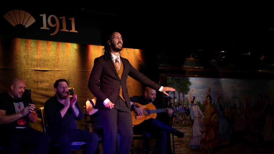 Madrid: Flamenco Show&Drink at Tablao 1911 (World's Oldest) - The 1-hour flamenco program: dancers, singers, guitarists, and three styles