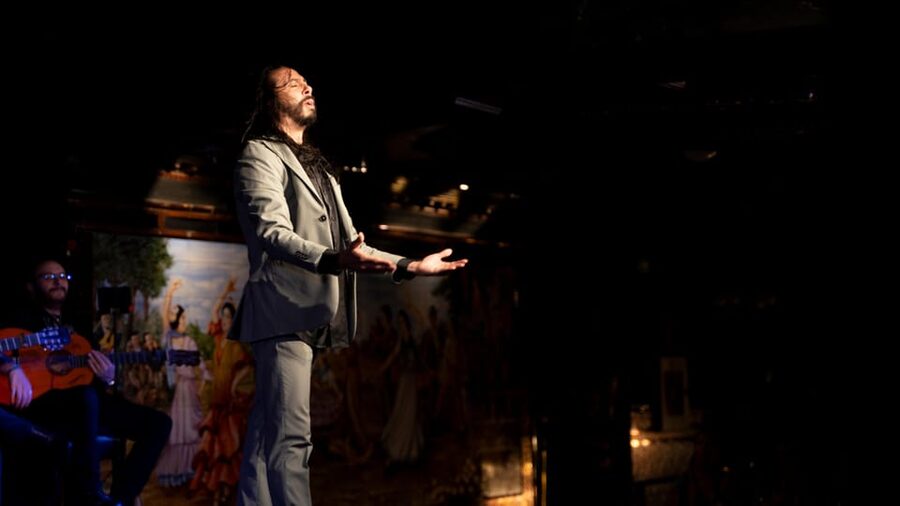 Madrid: Flamenco Show&Drink at Tablao 1911 (World's Oldest) - Drinks and what not to expect: no dinner included