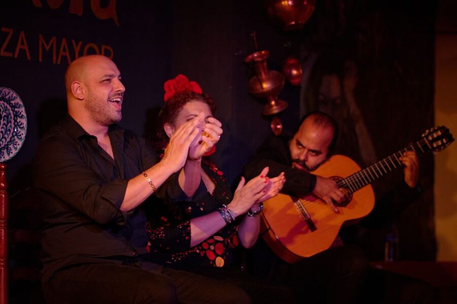 Madrid: Flamenco Show La Quimera with Drinks & Dinner Option - Stepping Into Tablao La Quimera’s 19th-Century Mood