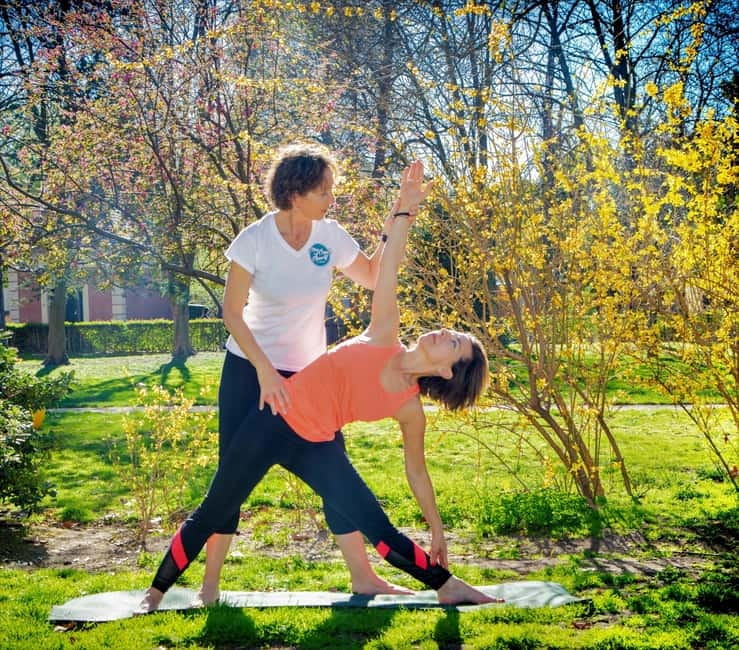 Madrid: Flow Yoga class in Retiro Park - Key highlights you will actually feel