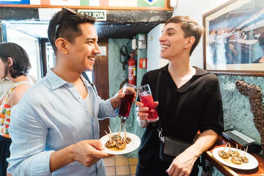 Madrid: Food Walking Tour with Drink and Local Guide - The drinks that feel like Madrid, vermouth to tinto de verano