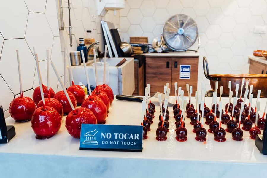 Madrid: Food Walking Tour with Drink and Local Guide - Price and value for $73 per person