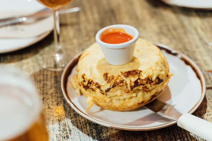 Madrid: Food Walking Tour with Drink and Local Guide - Should you book this Madrid food walking tour?