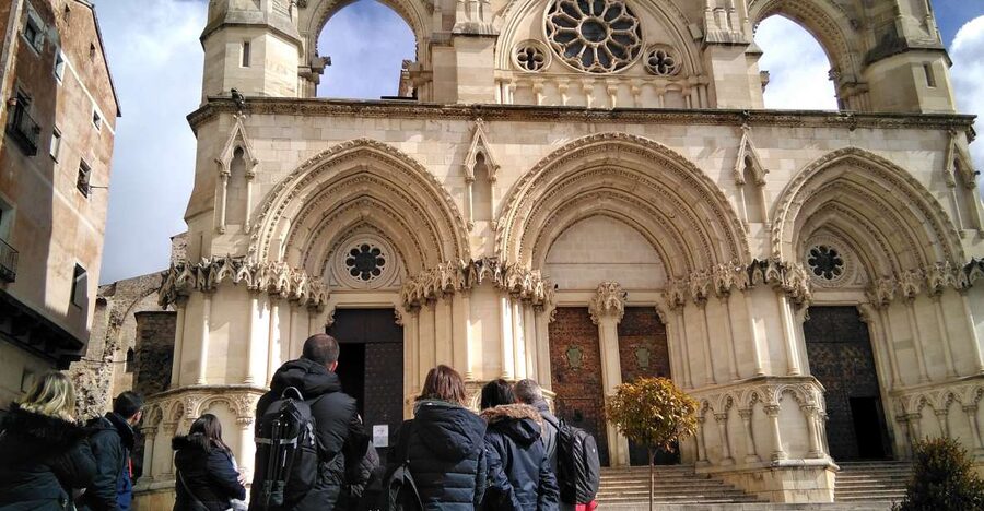 Madrid:Full Day Trip to Cuenca, Cathedral and Hanging Houses - Scenic views during the return ride to Madrid