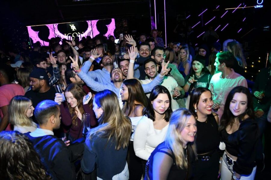 Madrid: Guided Pub Crawl Madrid Experience and Club Entry - Who This Tour Fits Best, and Who Should Skip It