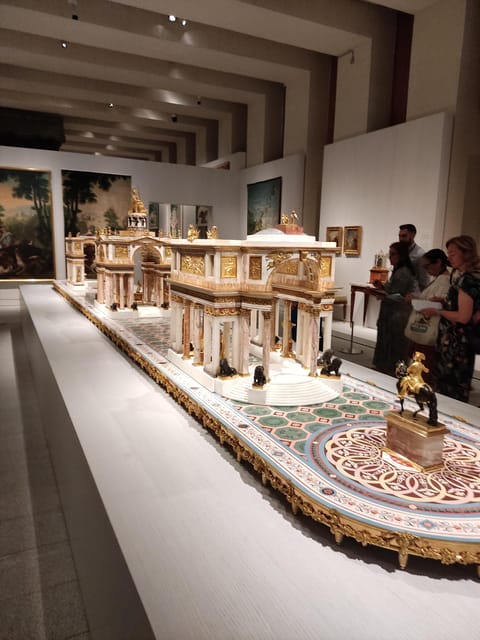 Madrid: Guided Tour of the Royal Collections Gallery - Habsburg rooms: tapestries, sculptures, and the long reigns that shaped Spain