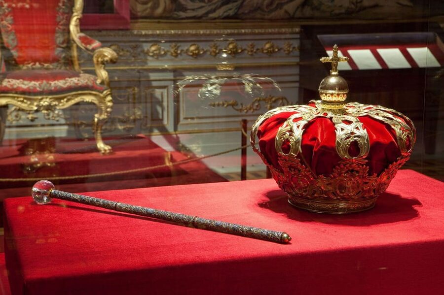 Madrid: Guided Tour of the Royal Palace with Fast Access - What to do before and after the tour