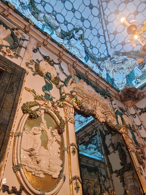 Madrid: Guided visit at the Royal Palace with tour guide - Meeting at Plaza de Oriente and Getting In Fast