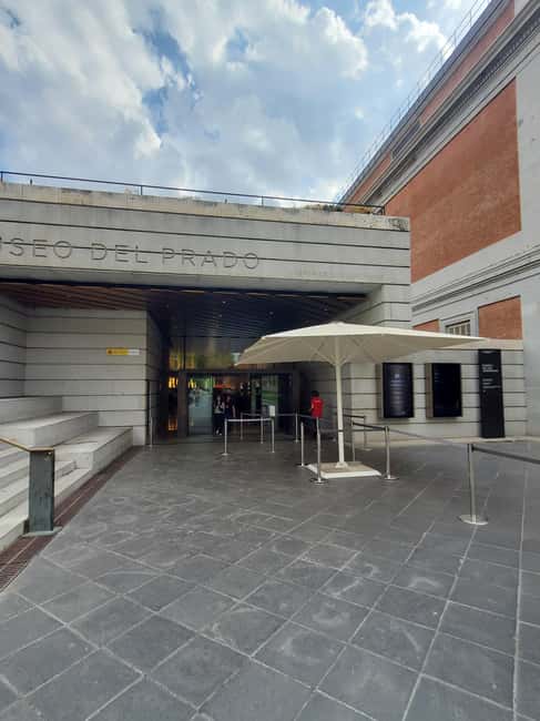 Madrid: guided visit to the Museo del Prado with a native Italian tour guide - Small-group touring in the Prado, up to 7 people