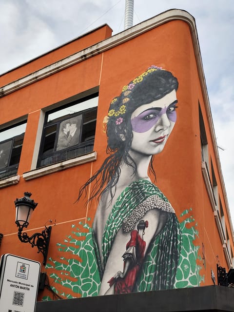 Madrid: Hidden Street Art Tour - Trampantojo cerámico de Lola Gil, a practical lesson in illusion and craft