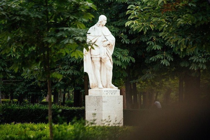 Madrid Highlights and Hidden Gems Private Tour with a Guide - What you should know about walking and comfort
