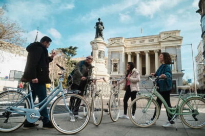 Highlights Guided Vintage Bike Tour and Tapas Option