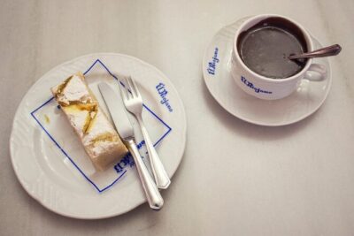 Madrid Historic Centre Food Tour with Authentic Tapas & Wines
