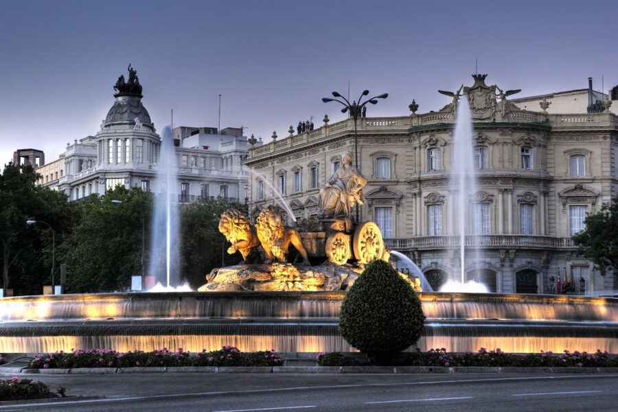 Madrid: Historical Center 2.5-Hour Guided Walking Tour - Price and value: is $50 worth 2 to 2.5 hours in Madrid?