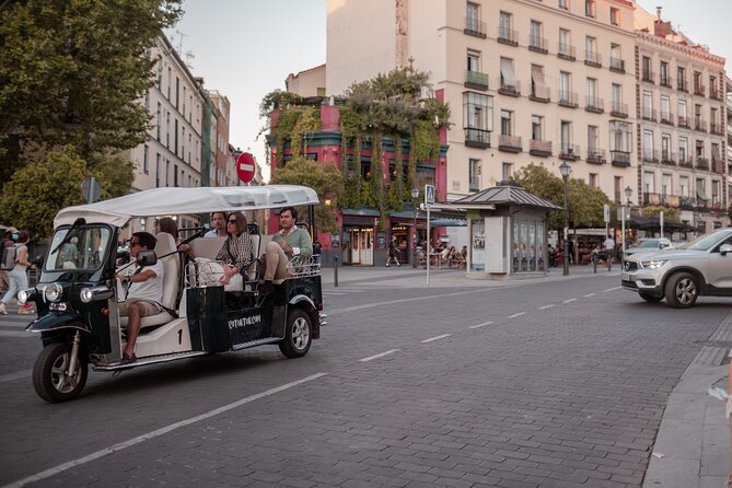 Madrid Historical Tour with Local Guide in Eco Tuk Tuk Private - Meeting by Plaza de Oriente, and how to avoid the common confusion