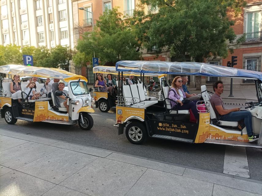 Madrid: Modern tour with Private guide in yellow tuk tuk - Meeting the yellow tuk tuks at Plaza Isabel II, right by Starbucks