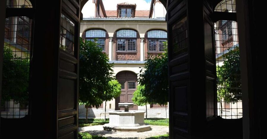 Madrid: Monastery of Descalzas Reales Tour with Tickets - Key things I think you’ll notice right away