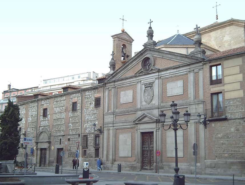 Madrid: Monastery of Descalzas Reales Tour with Tickets - The Main Staircase Murals: A 16th-17th Century Detail You Should Not Rush