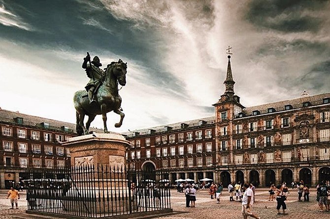 Madrid Old City Guided Walking Tour Semi-Private 12ppl Max - Arco de Cuchilleros to Mercado San Miguel: Old Arches, Then a Bite