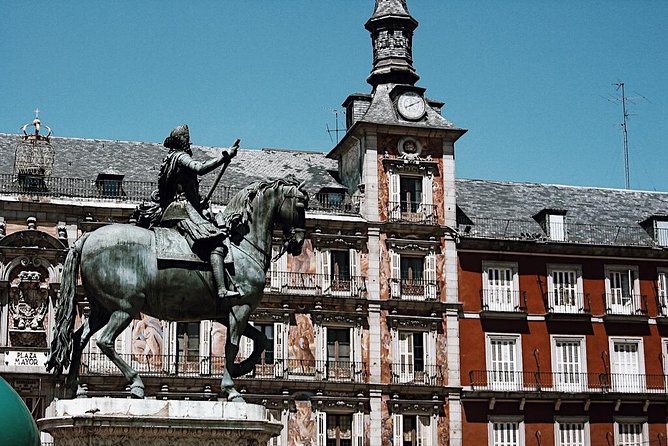 Madrid Old City Guided Walking Tour Semi-Private 12ppl Max - Royal Palace to Almudena Cathedral: Starting with Power and Faith